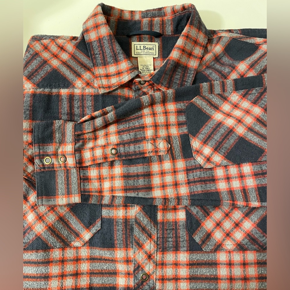 LL Bean Men’s Wool Checked Snap Button Shirt. Size XL Tall.
